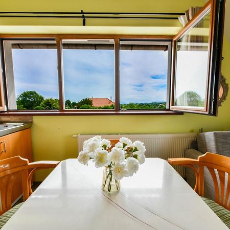 Accommodation "Old Town Dreznik" ราโควิซา ภายนอก รูปภาพ