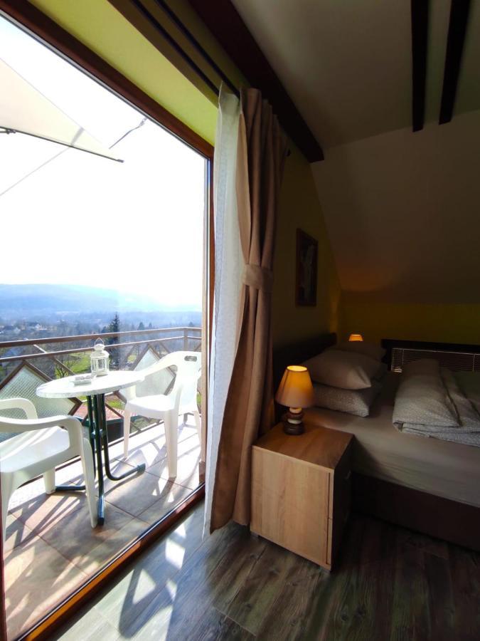 Accommodation "Old Town Dreznik" ราโควิซา ภายนอก รูปภาพ