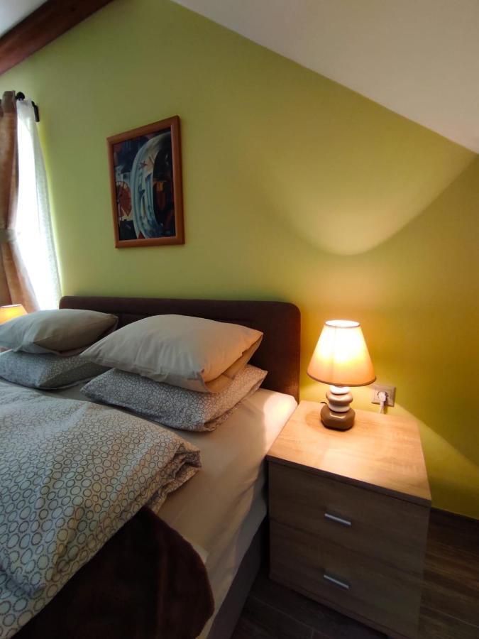 Accommodation "Old Town Dreznik" ราโควิซา ภายนอก รูปภาพ