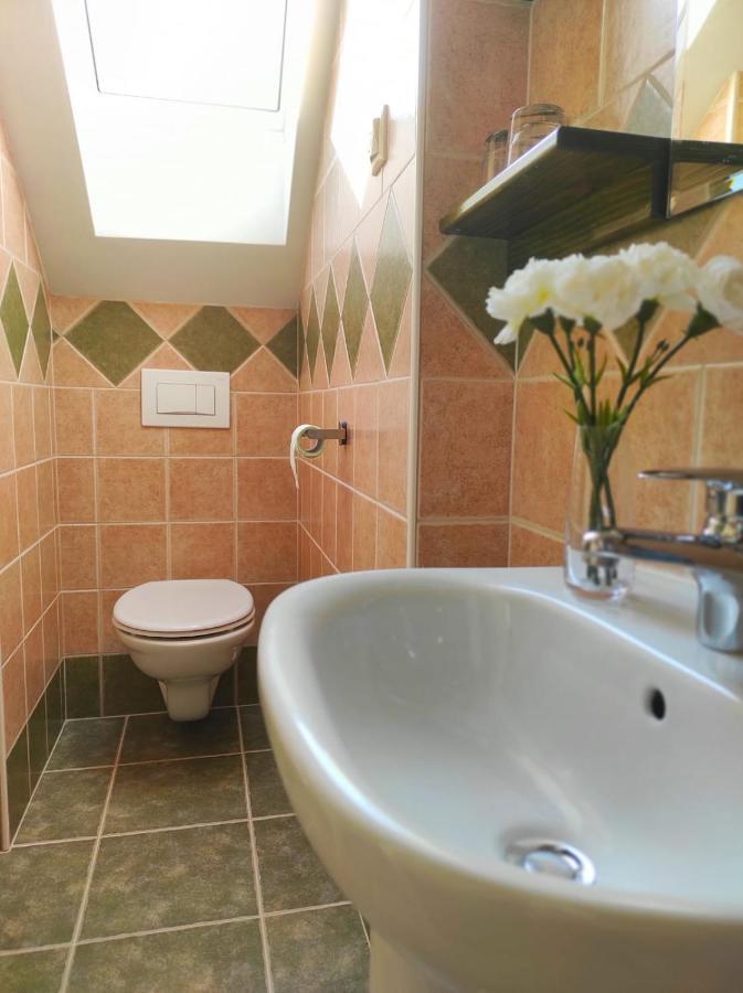Accommodation "Old Town Dreznik" ราโควิซา ภายนอก รูปภาพ