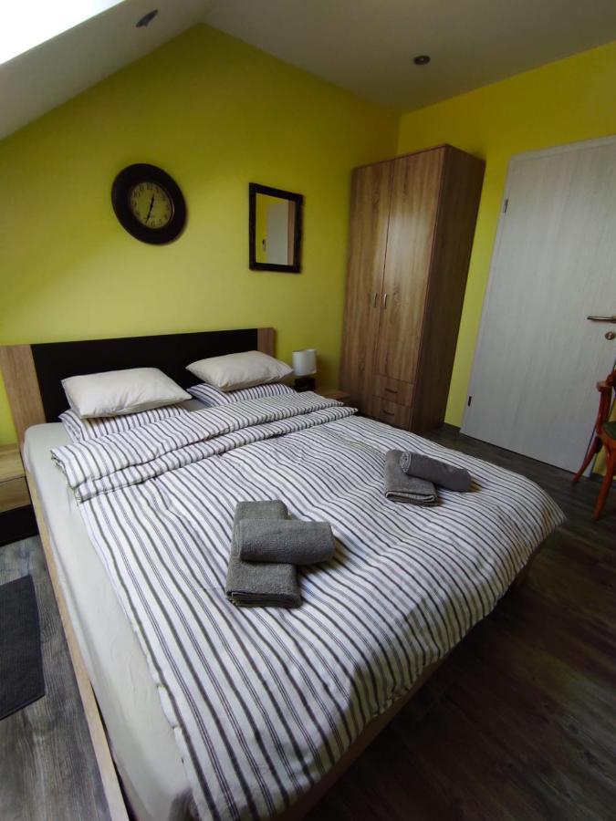 Accommodation "Old Town Dreznik" ราโควิซา ภายนอก รูปภาพ