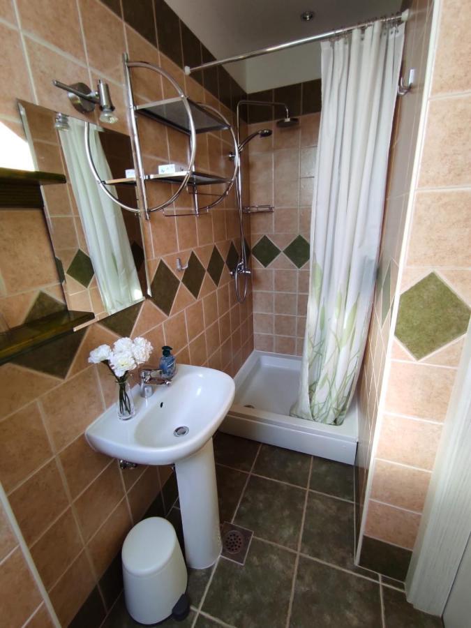 Accommodation "Old Town Dreznik" ราโควิซา ภายนอก รูปภาพ