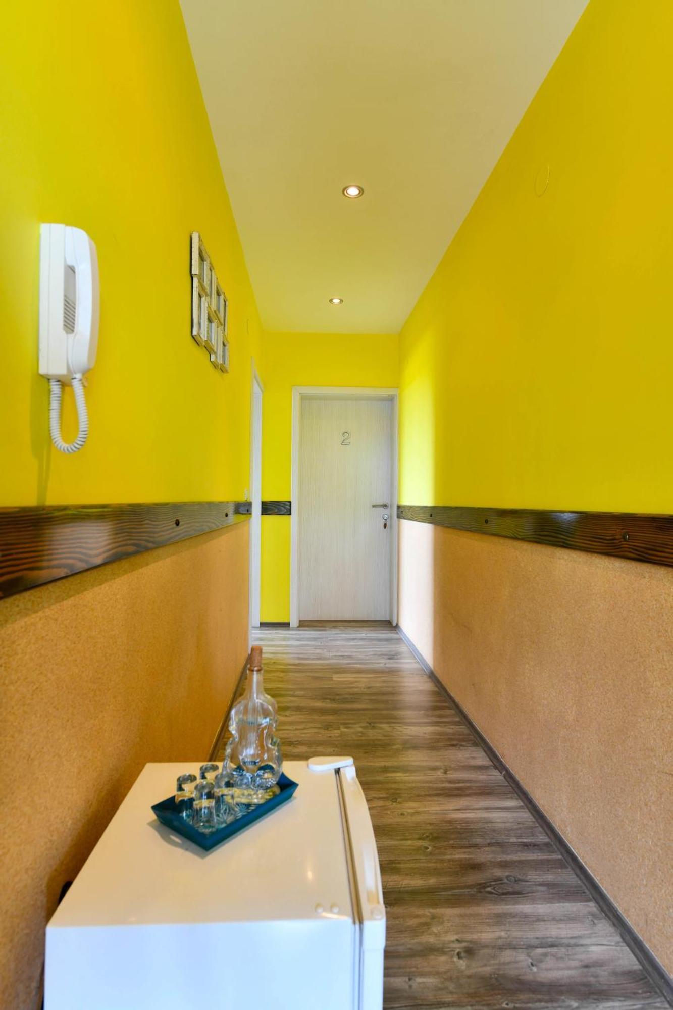 Accommodation "Old Town Dreznik" ราโควิซา ภายนอก รูปภาพ