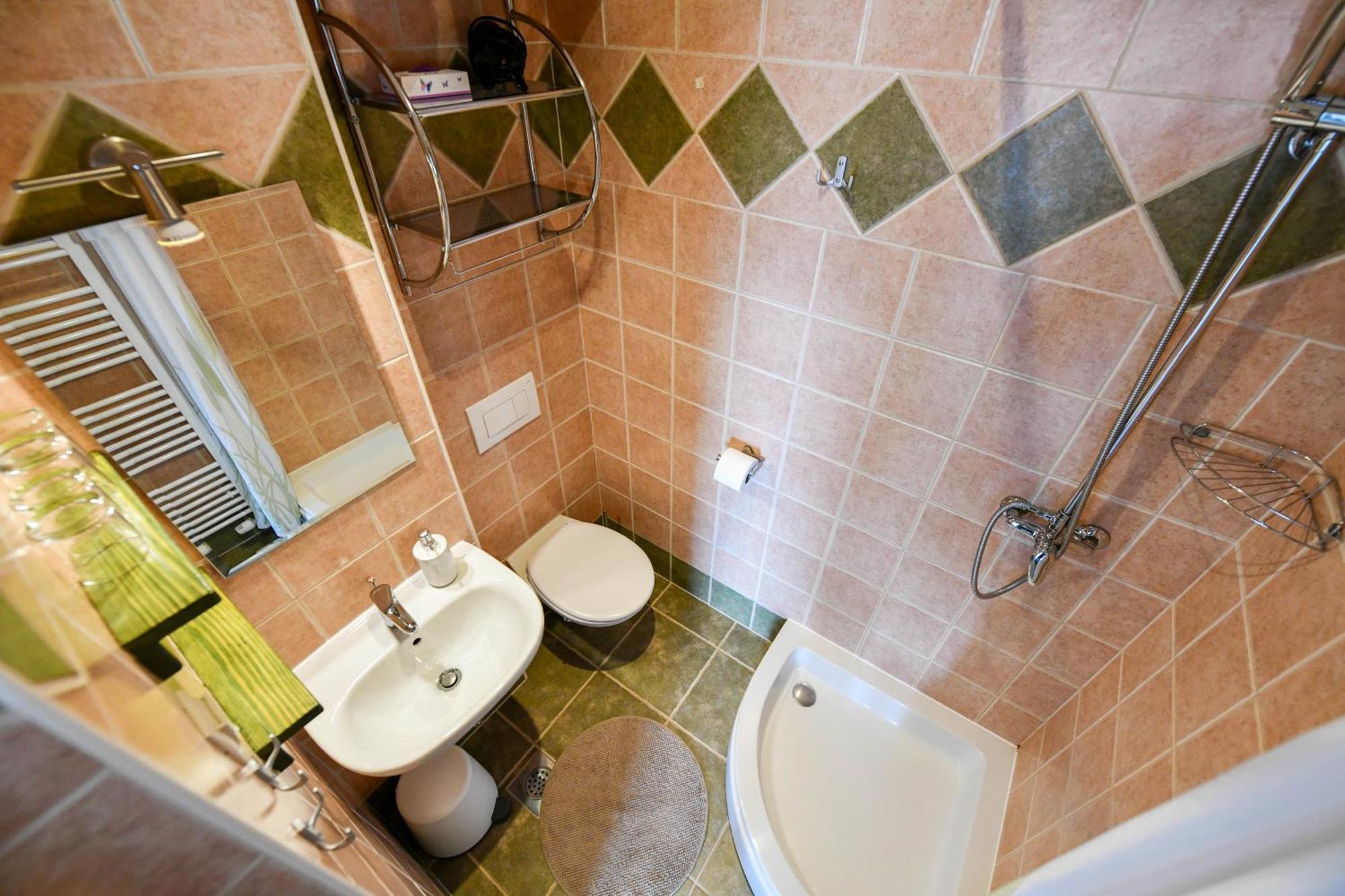 Accommodation "Old Town Dreznik" ราโควิซา ภายนอก รูปภาพ