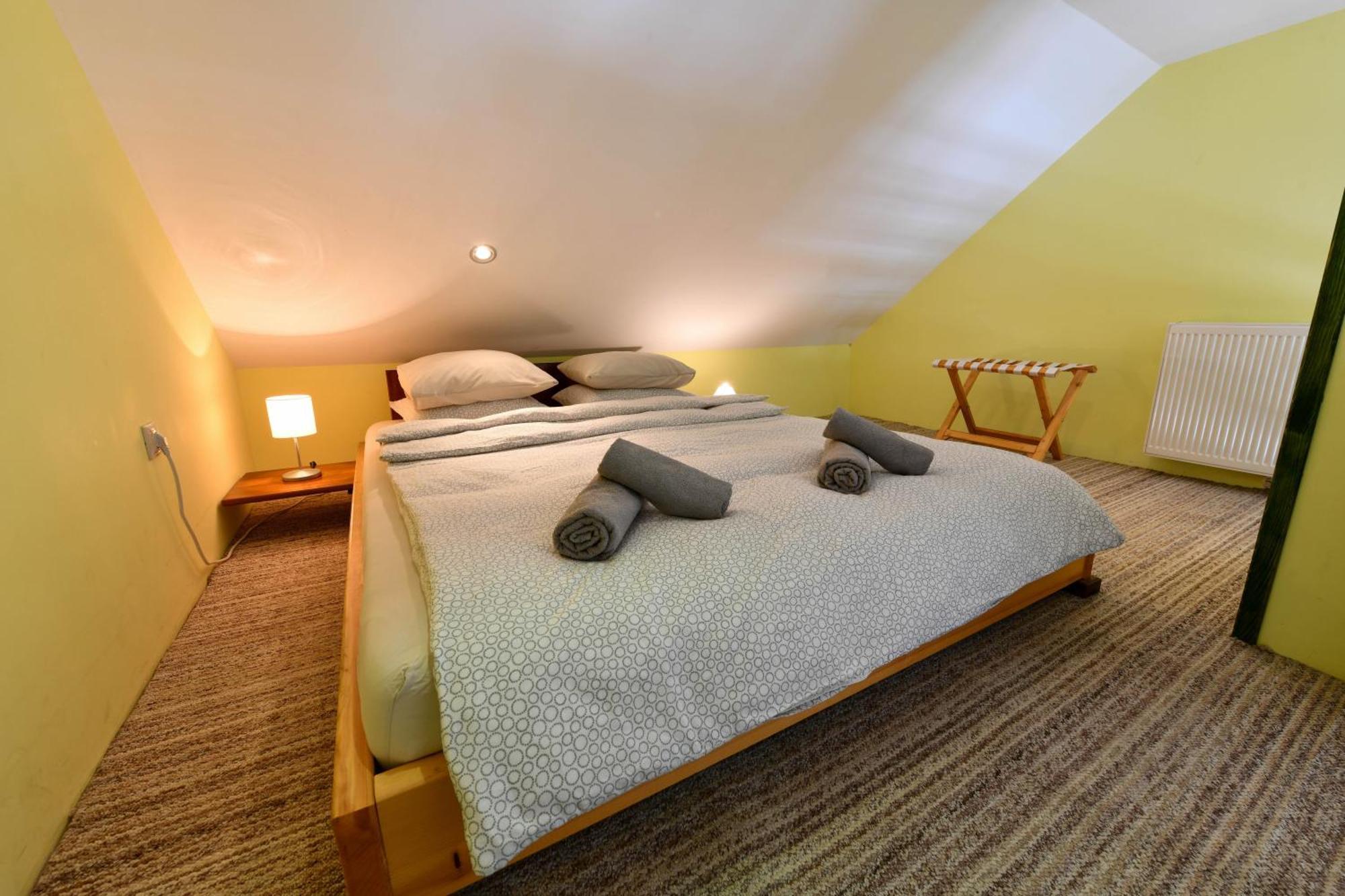 Accommodation "Old Town Dreznik" ราโควิซา ภายนอก รูปภาพ